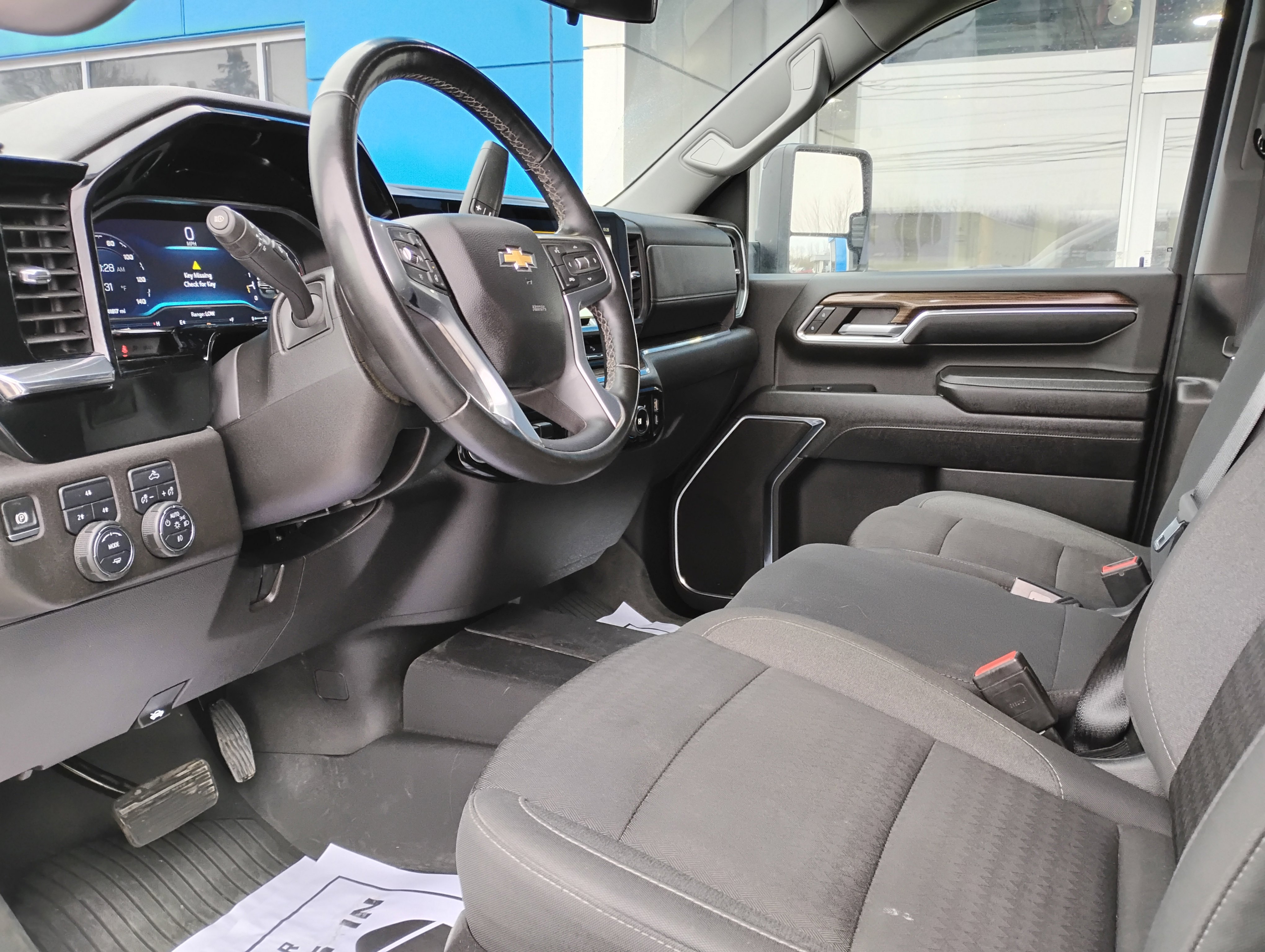 Used 2024 Chevrolet Silverado 2500 LT image 11