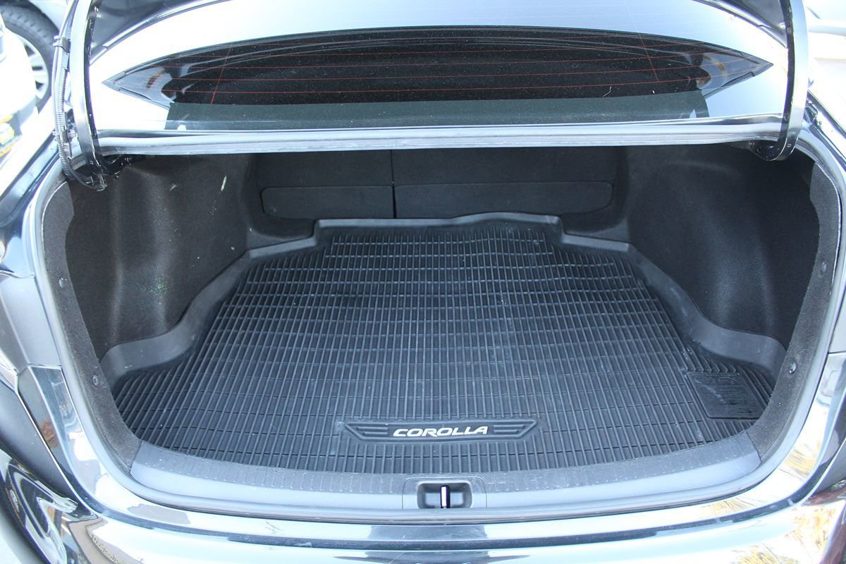 Used 2020 Toyota Corolla SE FWD image 32
