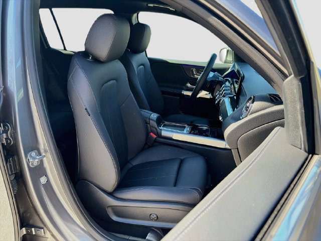 New 2026 Mercedes-Benz GLB 250 4MATIC image 27