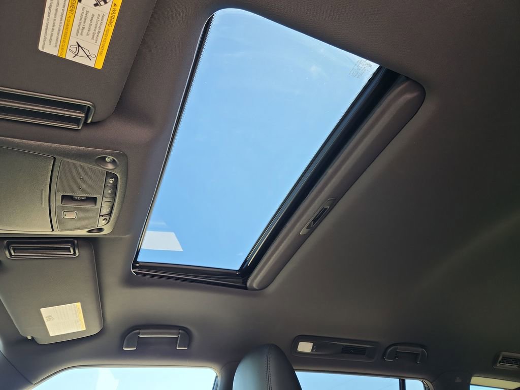 Used 2021 Nissan Armada SL w/ Midnight Edition Package image 17