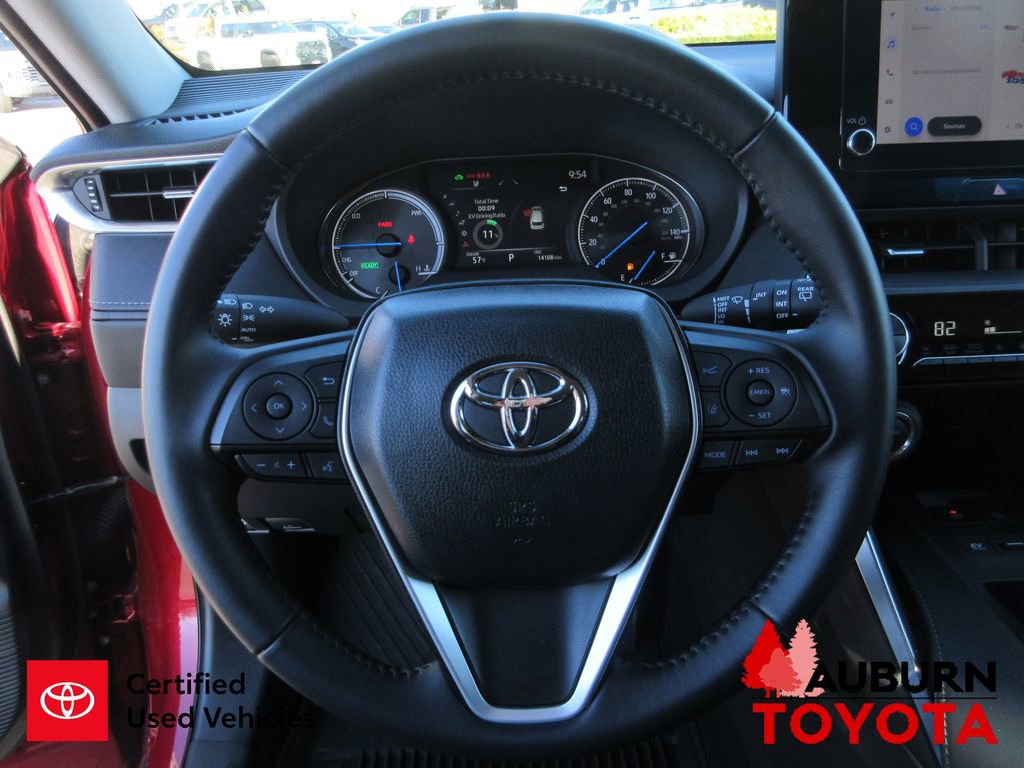 Certified 2024 Toyota Venza LE image 13