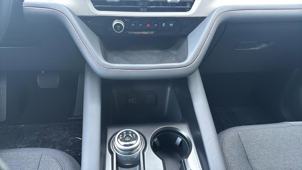 New 2026 Ford Explorer Active image 8