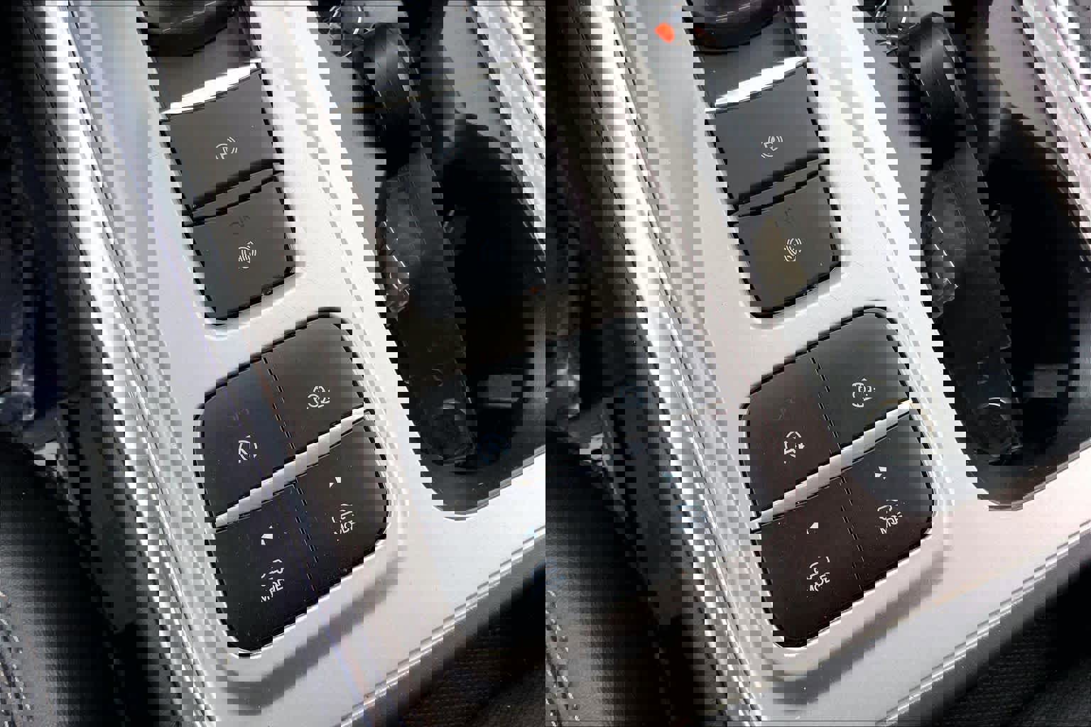 Used 2024 Ford Explorer XLT w/ Equipment Group 202A image 33