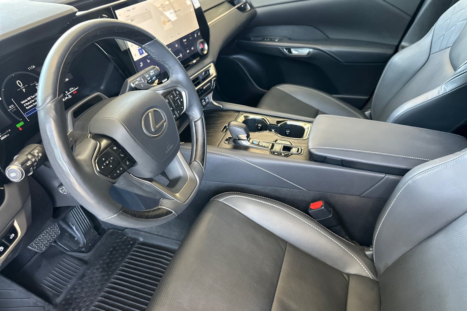 Certified 2025 Lexus RX 350h AWD/4WD image 4