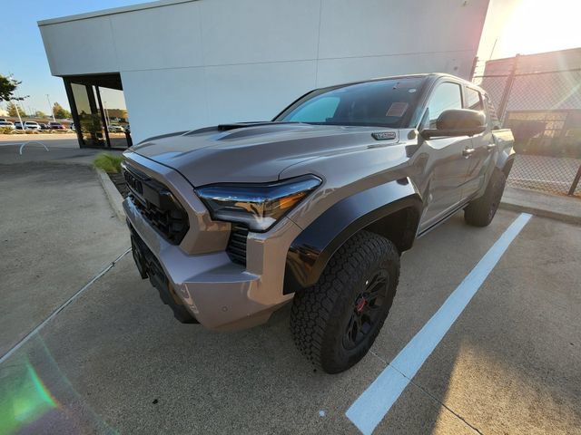 Used 2025 Toyota Tacoma TRD Pro AWD/4WD video 3