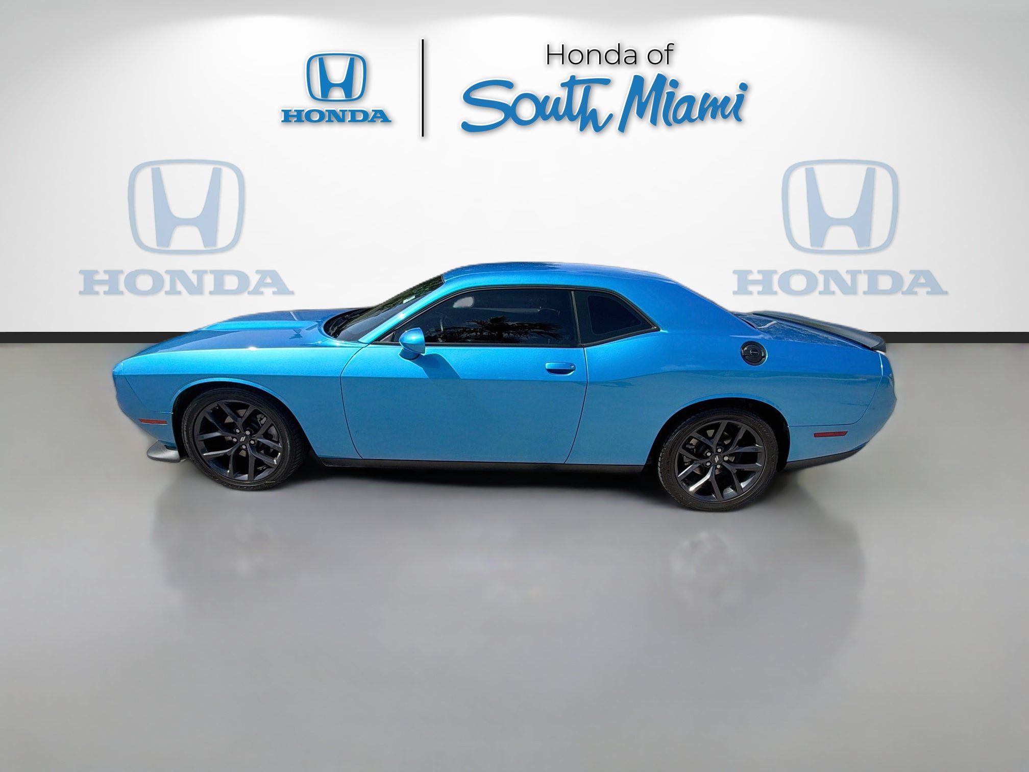 Used 2023 Dodge Challenger GT w/ Blacktop Package RWD image 4