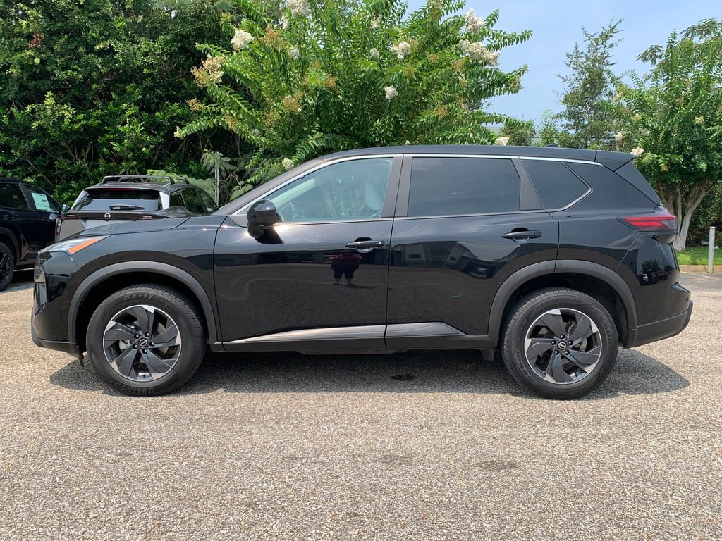 Used 2025 Nissan Rogue SV AWD/4WD image 5