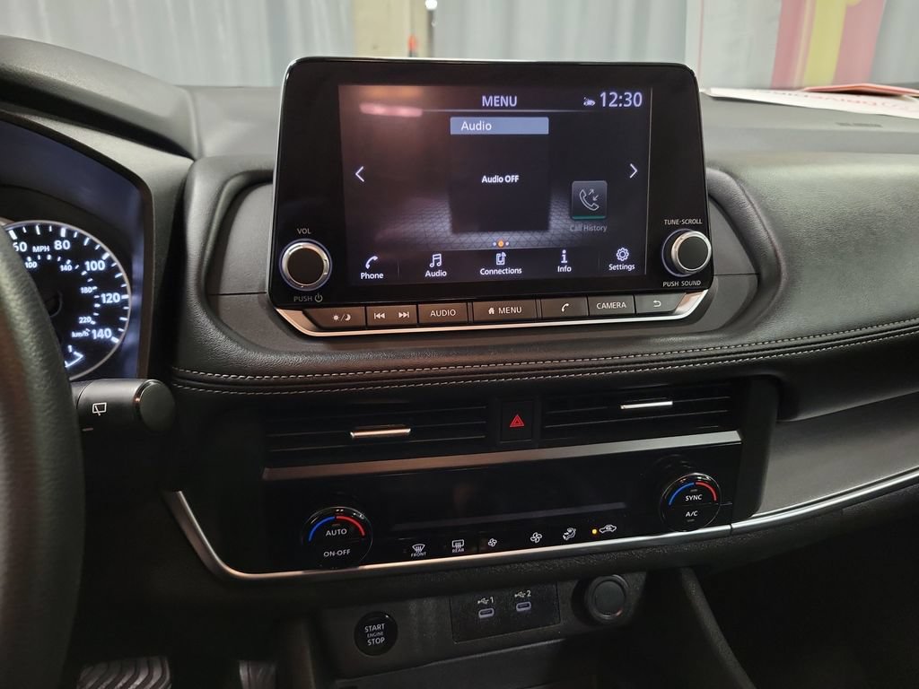 Used 2024 Nissan Rogue SV FWD image 15