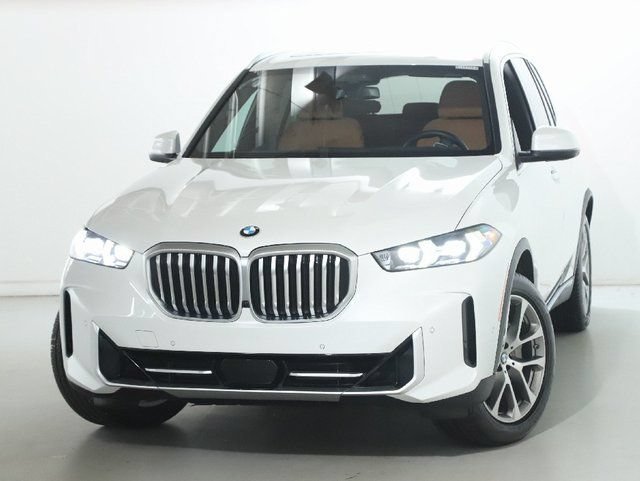 Used 2025 BMW X5 xDrive40i AWD/4WD image 3