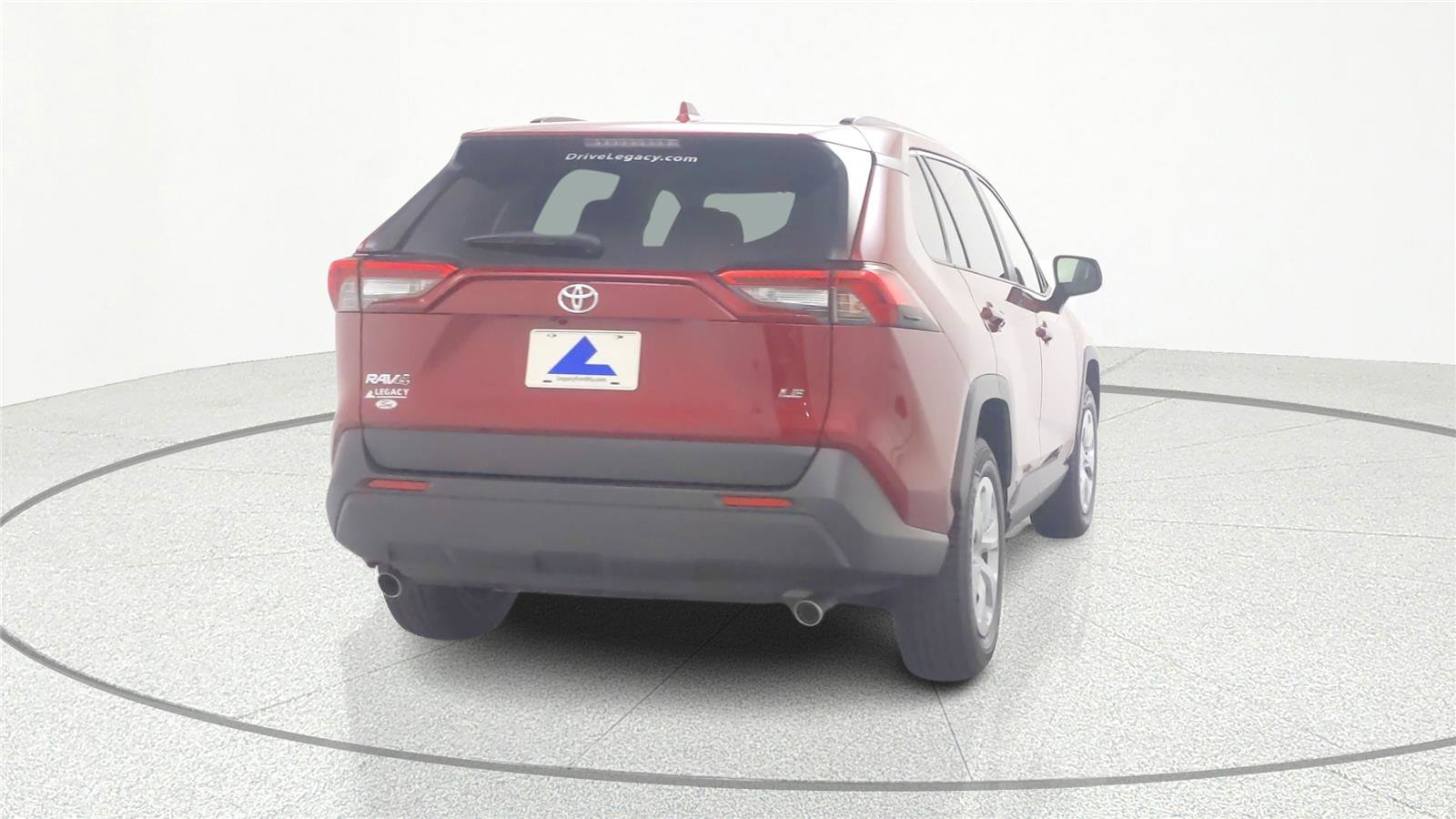 Used 2019 Toyota RAV4 LE image 3