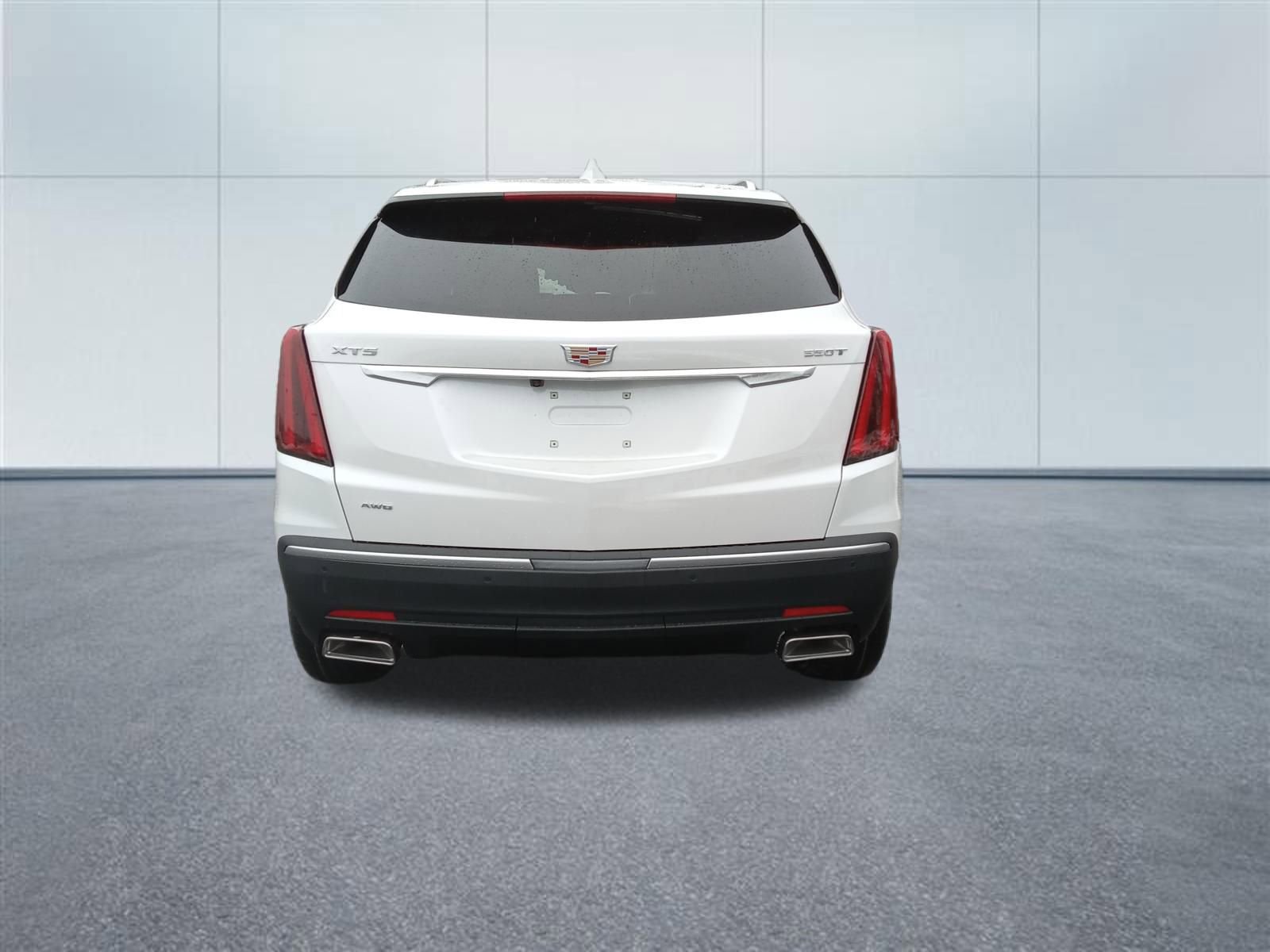 New 2026 Cadillac XT5 Luxury image 4