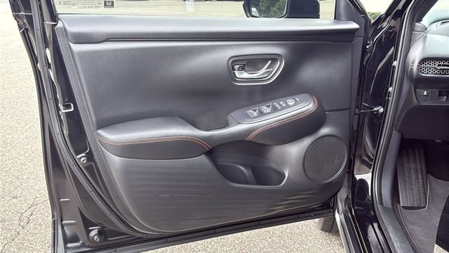 Used 2025 Honda HR-V Sport image 9