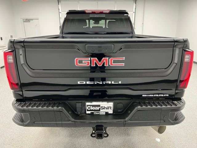 Used 2024 GMC Sierra 2500 Denali w/ Technology Package AWD/4WD image 8