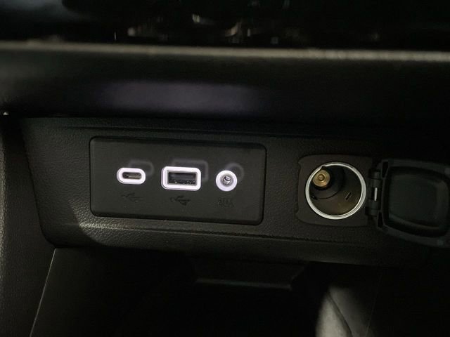 Used 2022 Buick Encore GX Essence w/ Experience Buick Package image 30