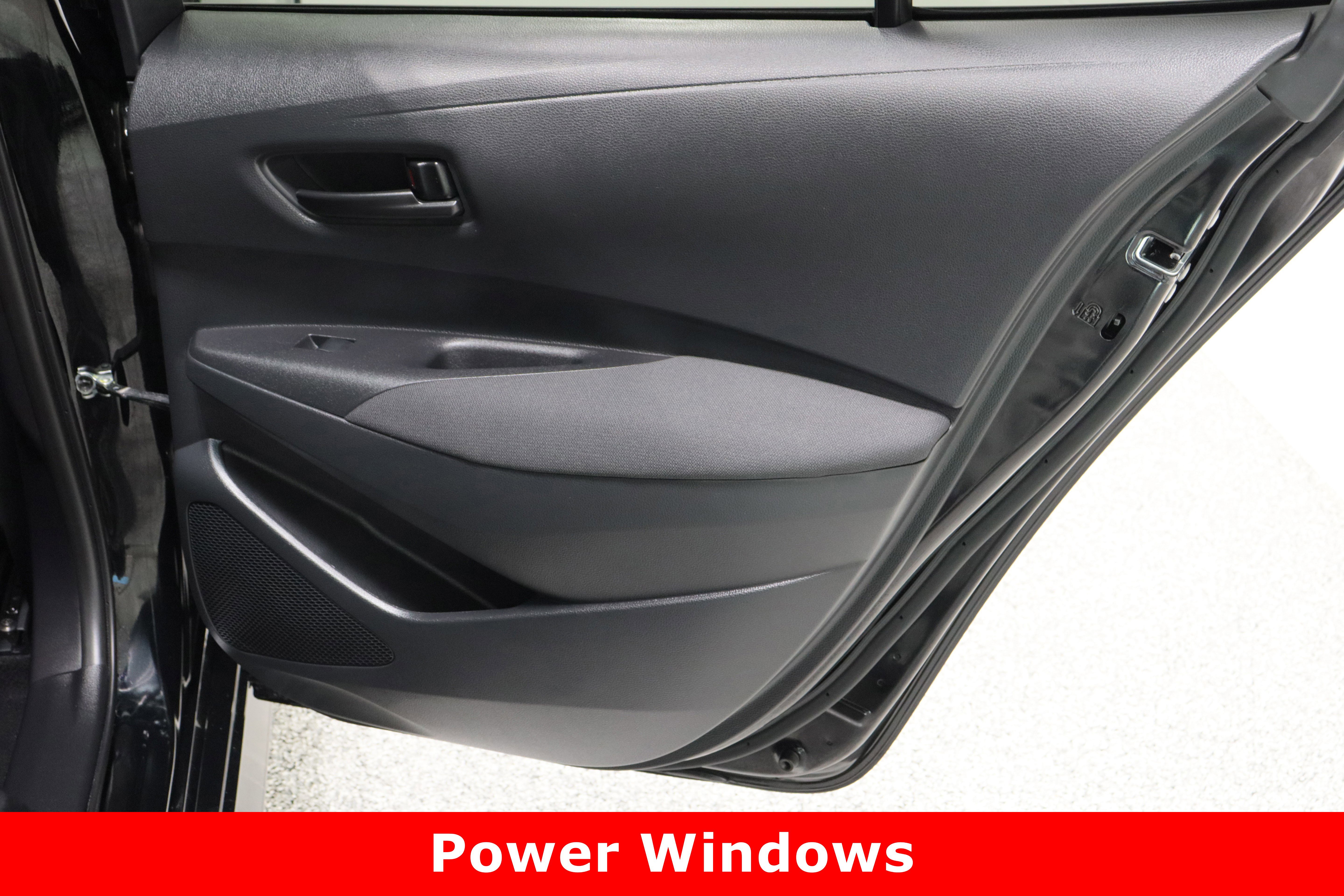 Used 2025 Toyota Corolla LE image 29