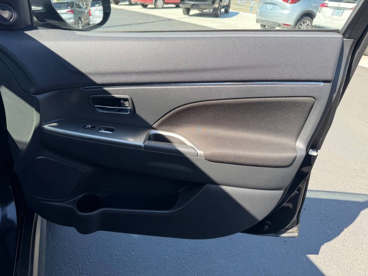 Used 2021 Mitsubishi Outlander Sport SE AWD/4WD image 27