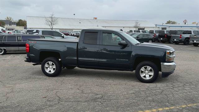 Used 2018 Chevrolet Silverado 1500 LT AWD/4WD image 9