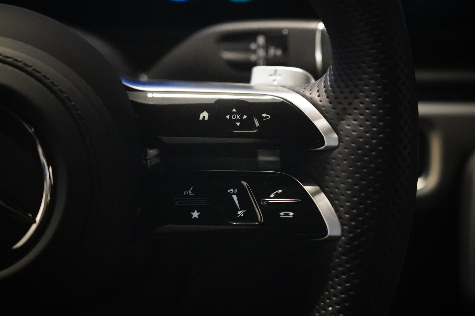 Certified 2025 Mercedes-Benz G 580 w/ EQ Technology image 17