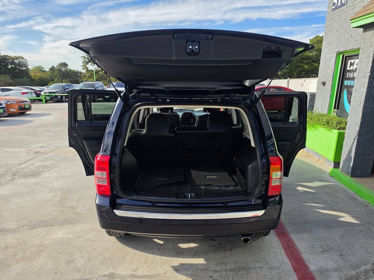 Used 2016 Jeep Patriot High Altitude FWD image 23