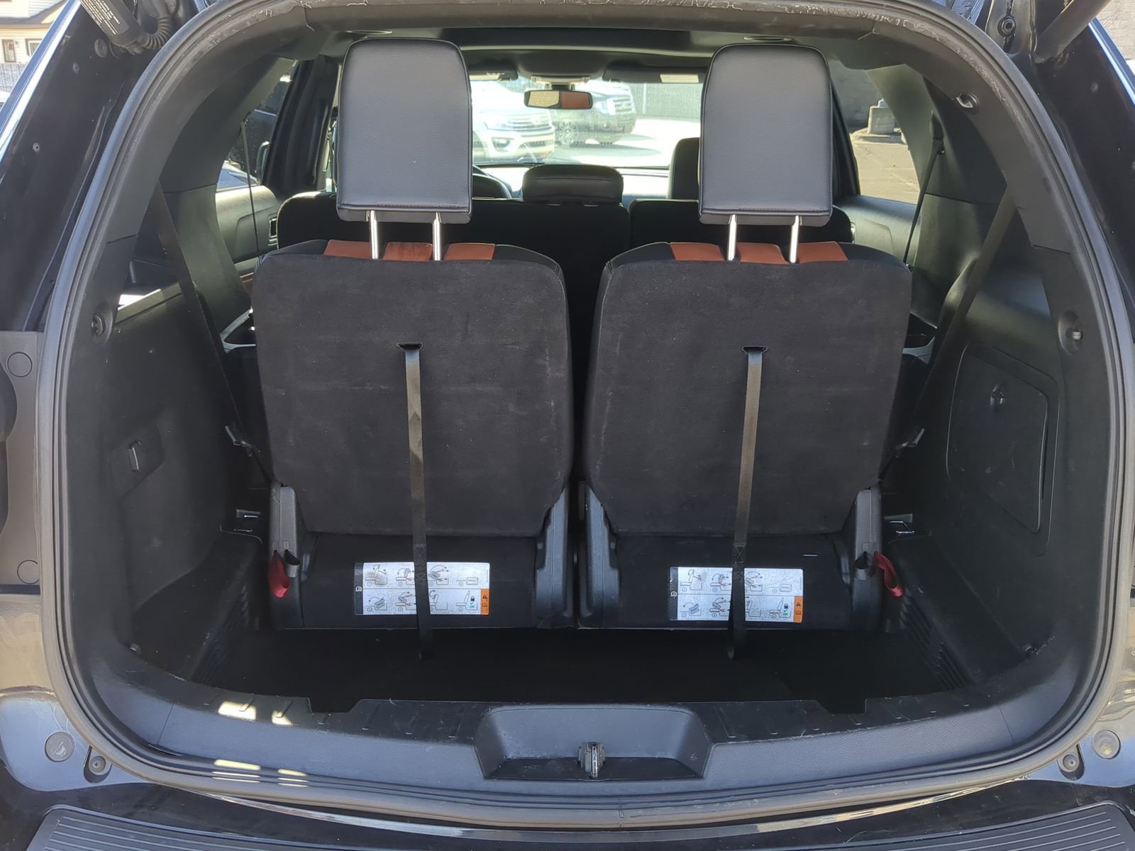 Used 2019 Ford Explorer XLT w/ Equipment Group 202A image 40