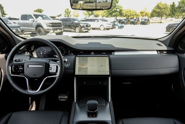 New 2026 Land Rover Discovery Sport Landmark AWD/4WD image 17