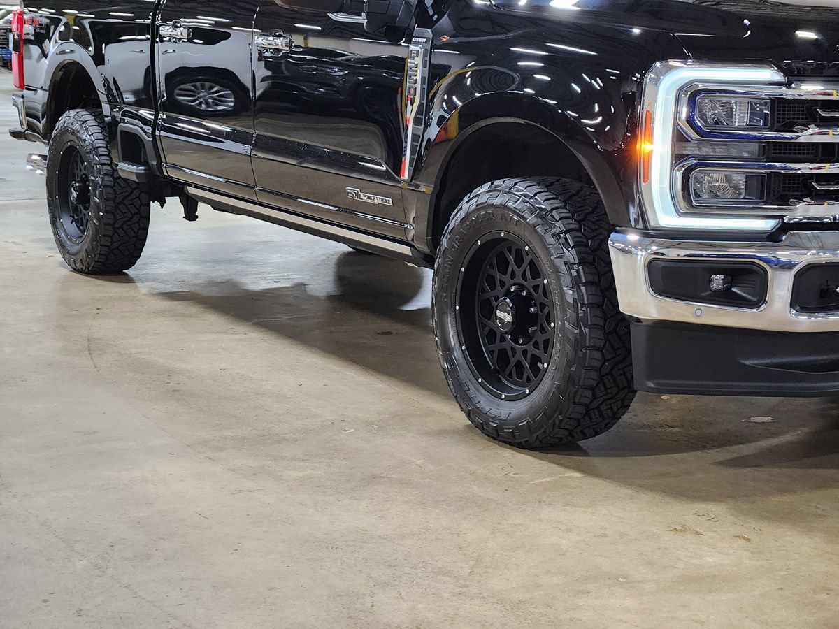 Used 2024 Ford F250 Lariat w/ Lariat Ultimate Package AWD/4WD image 16