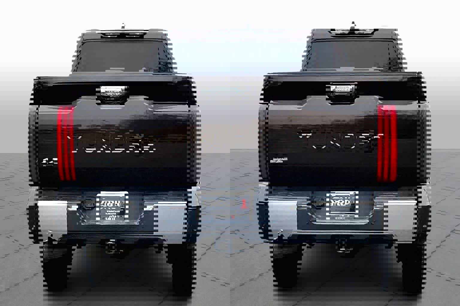 Used 2024 Toyota Tundra Limited image 5