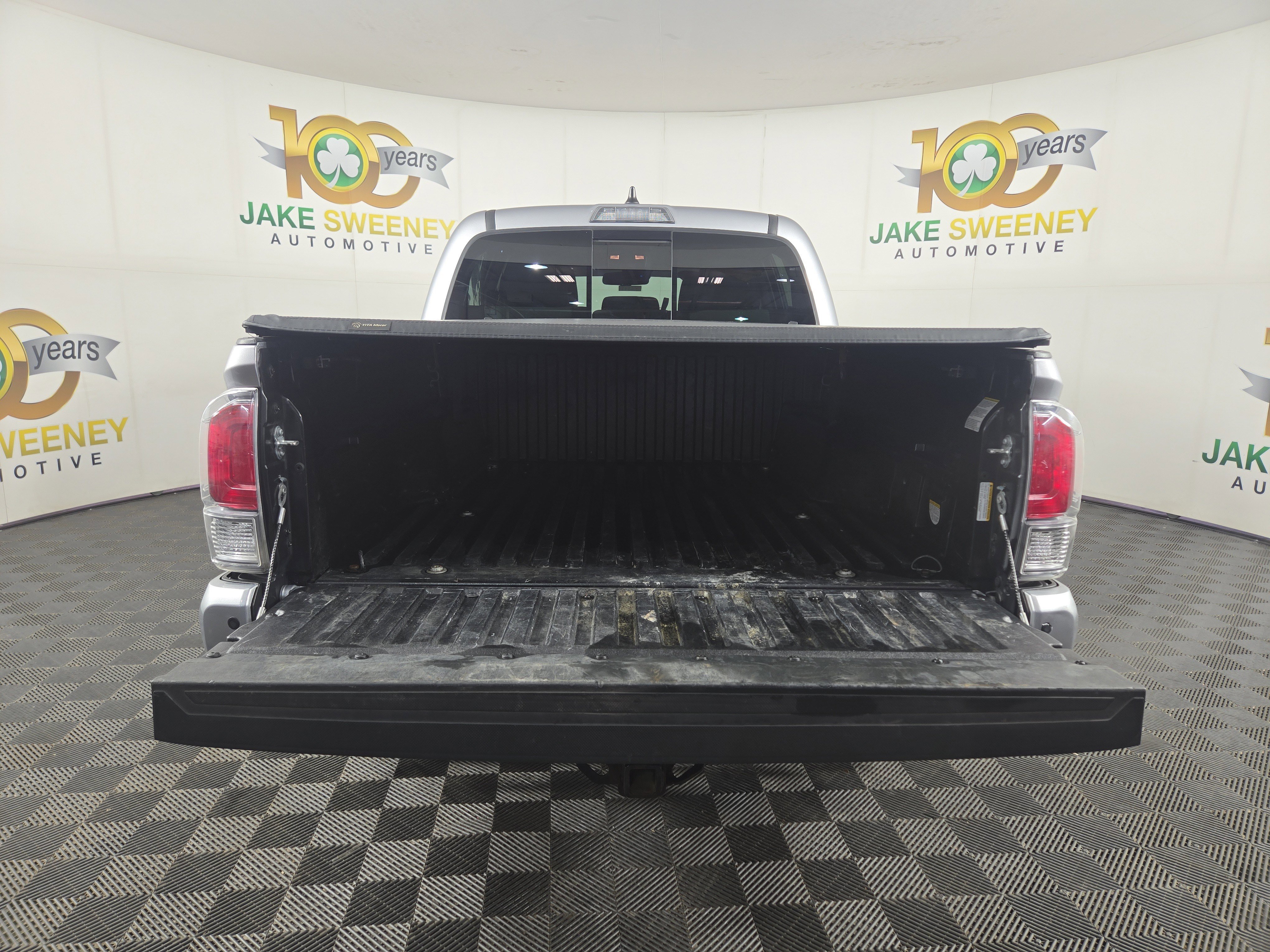 Used 2021 Toyota Tacoma TRD Sport w/ Technology Package image 29