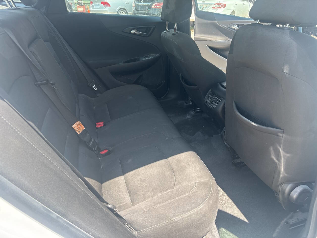 Used 2019 Chevrolet Malibu LT FWD image 4