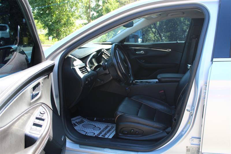 Used 2019 Chevrolet Impala Premier FWD image 10