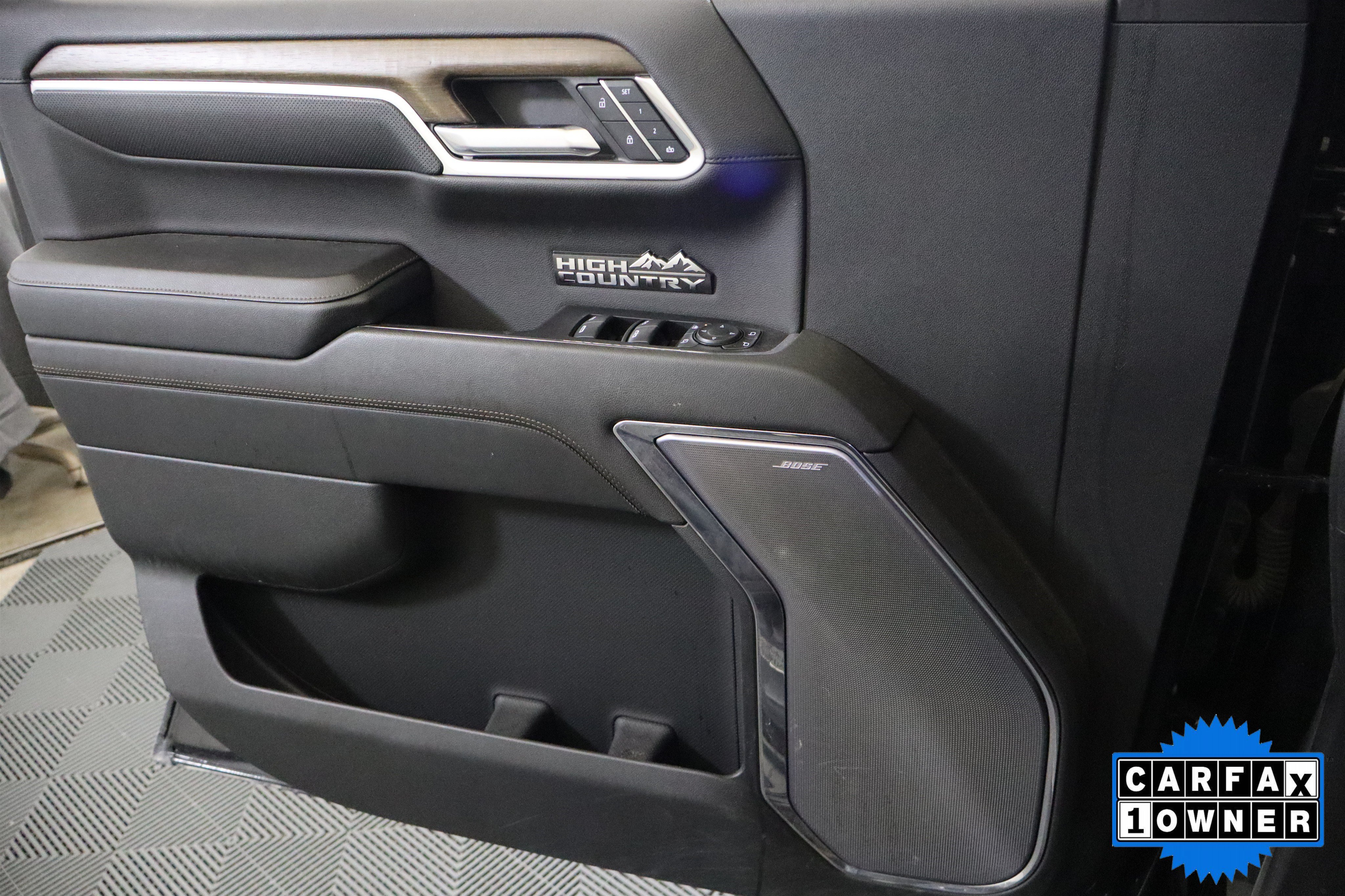 Used 2024 Chevrolet Silverado 1500 High Country w/ Midnight Edition AWD/4WD image 34
