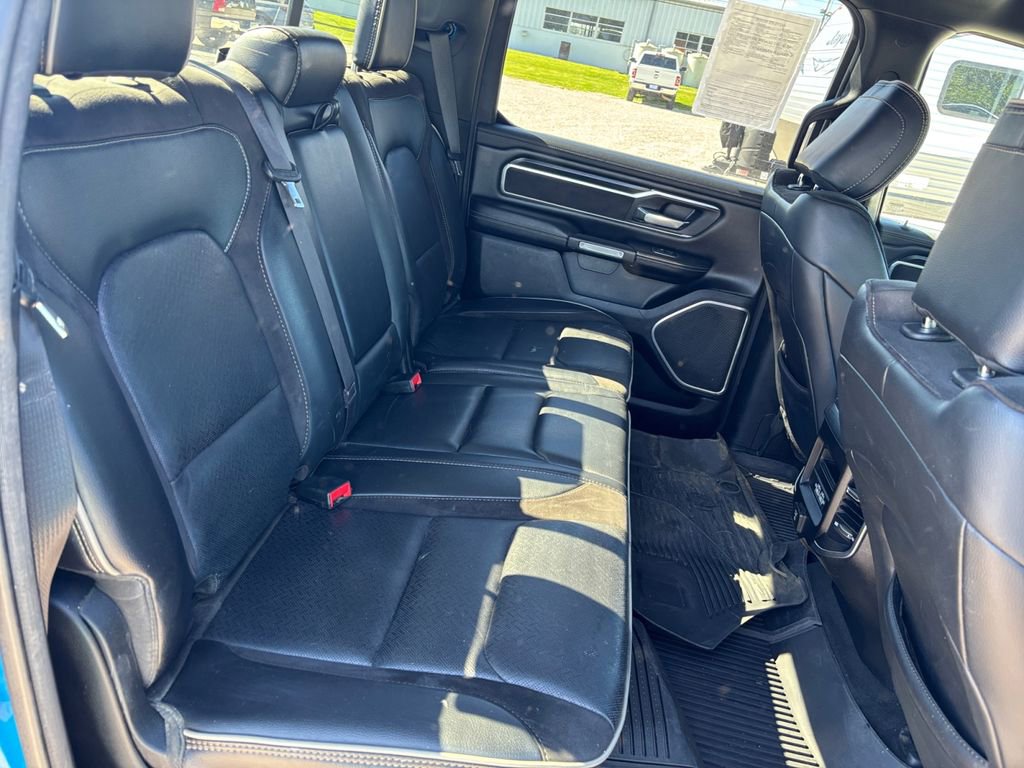 Used 2012 Dodge Grand Caravan SXT FWD image 36