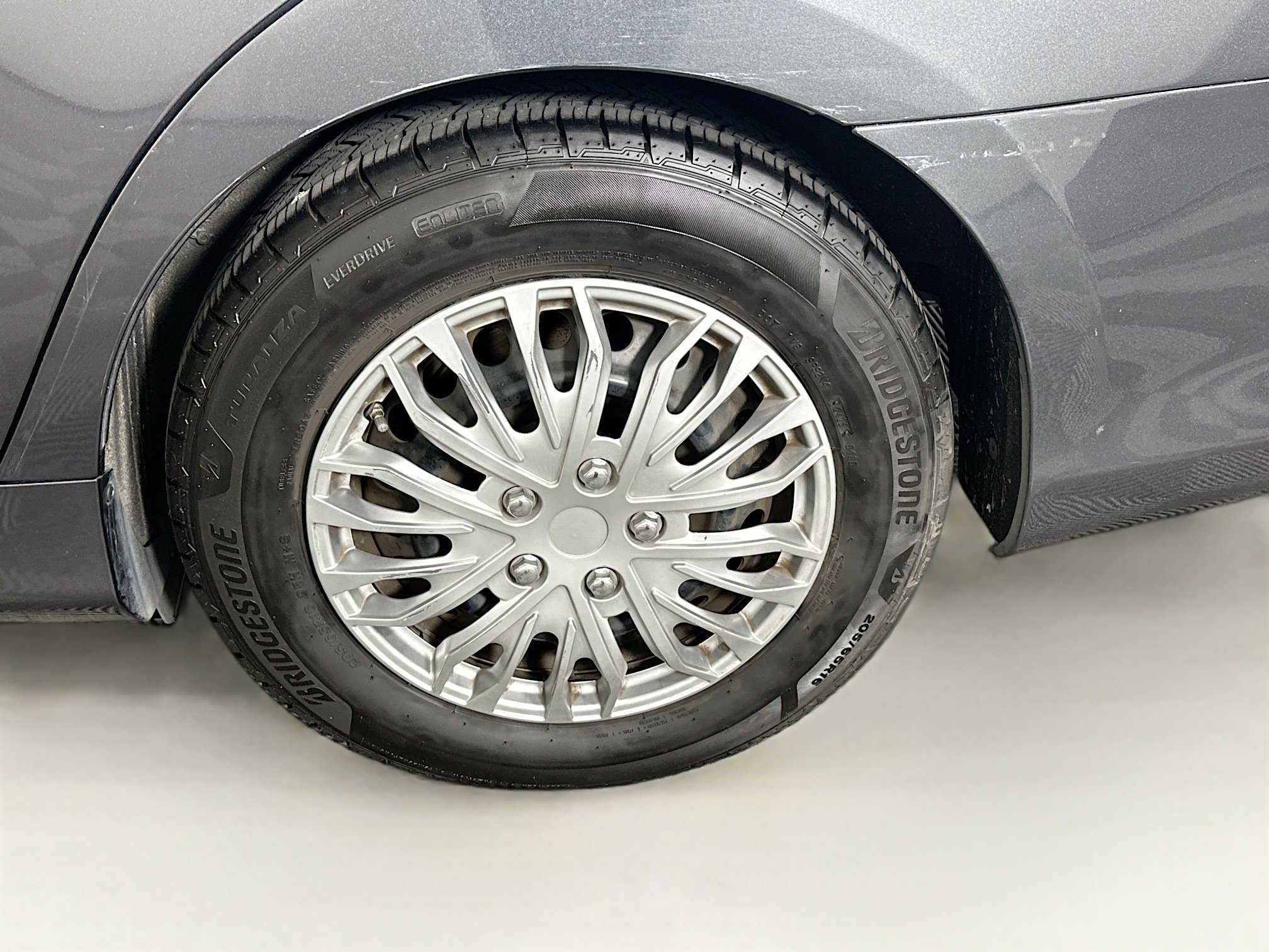 Used 2012 Toyota Camry LE image 11