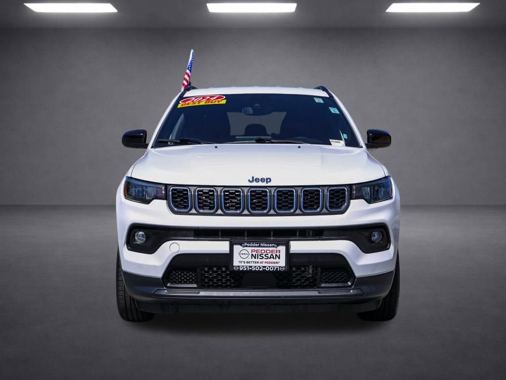 Used 2024 Jeep Compass Latitude image 9