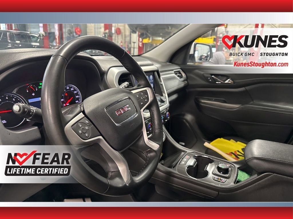 Used 2023 GMC Acadia SLT image 24