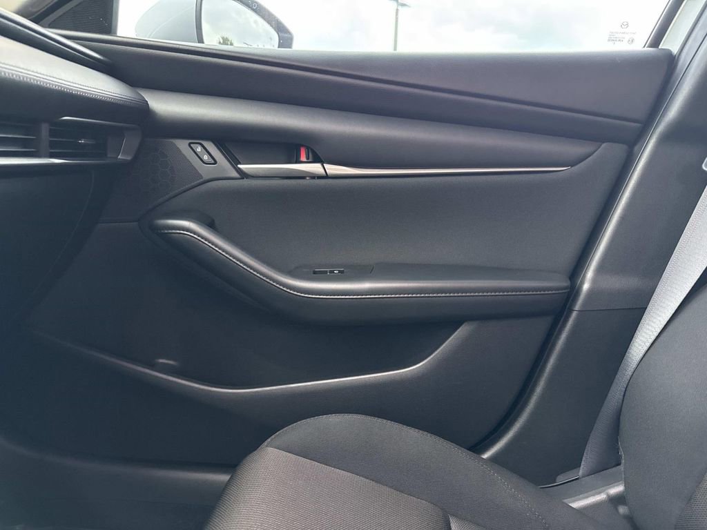 Used 2021 MAZDA MAZDA3 Sedan image 27