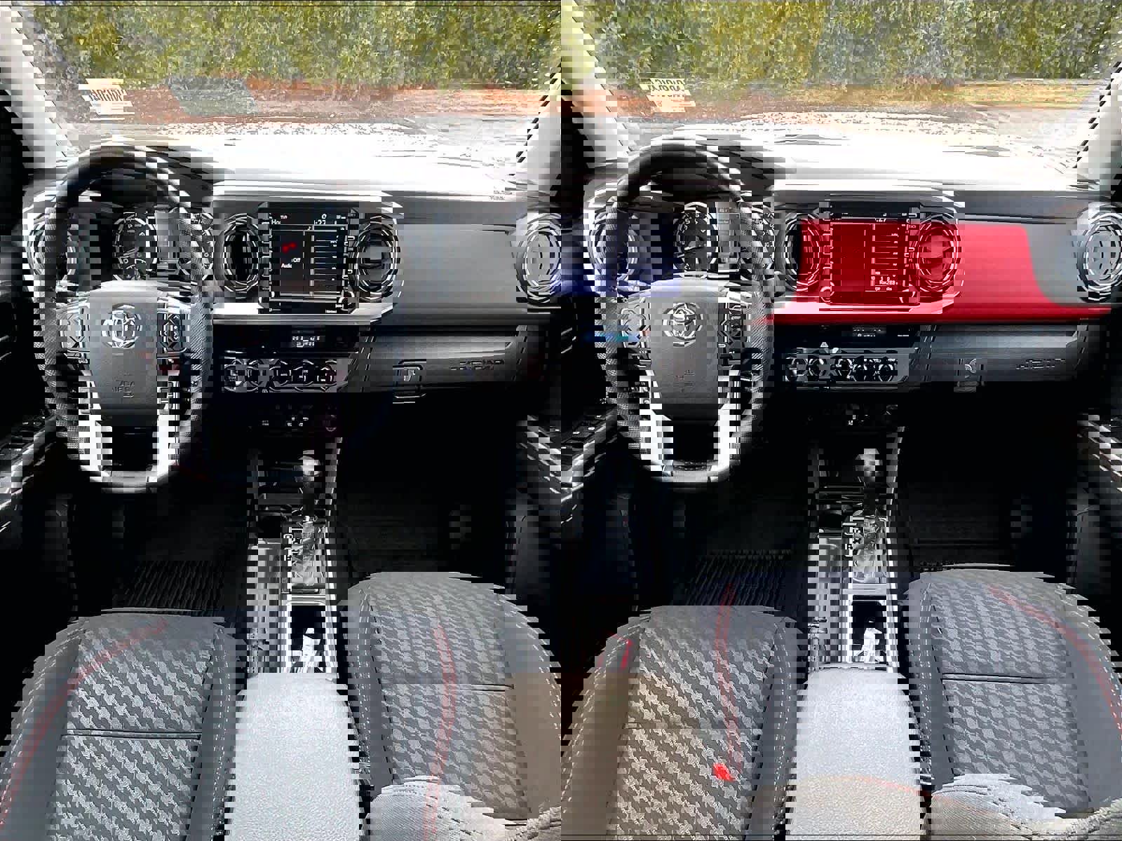 Used 2023 Toyota Tacoma SR5 AWD/4WD image 21