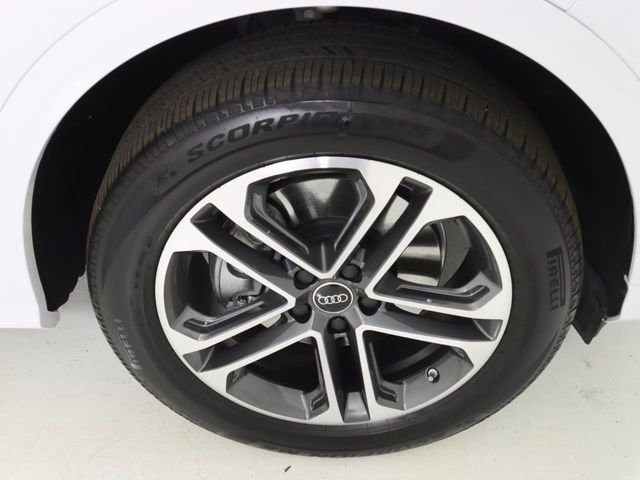 Certified 2025 Audi Q5 Premium Plus w/ Premium Plus image 9