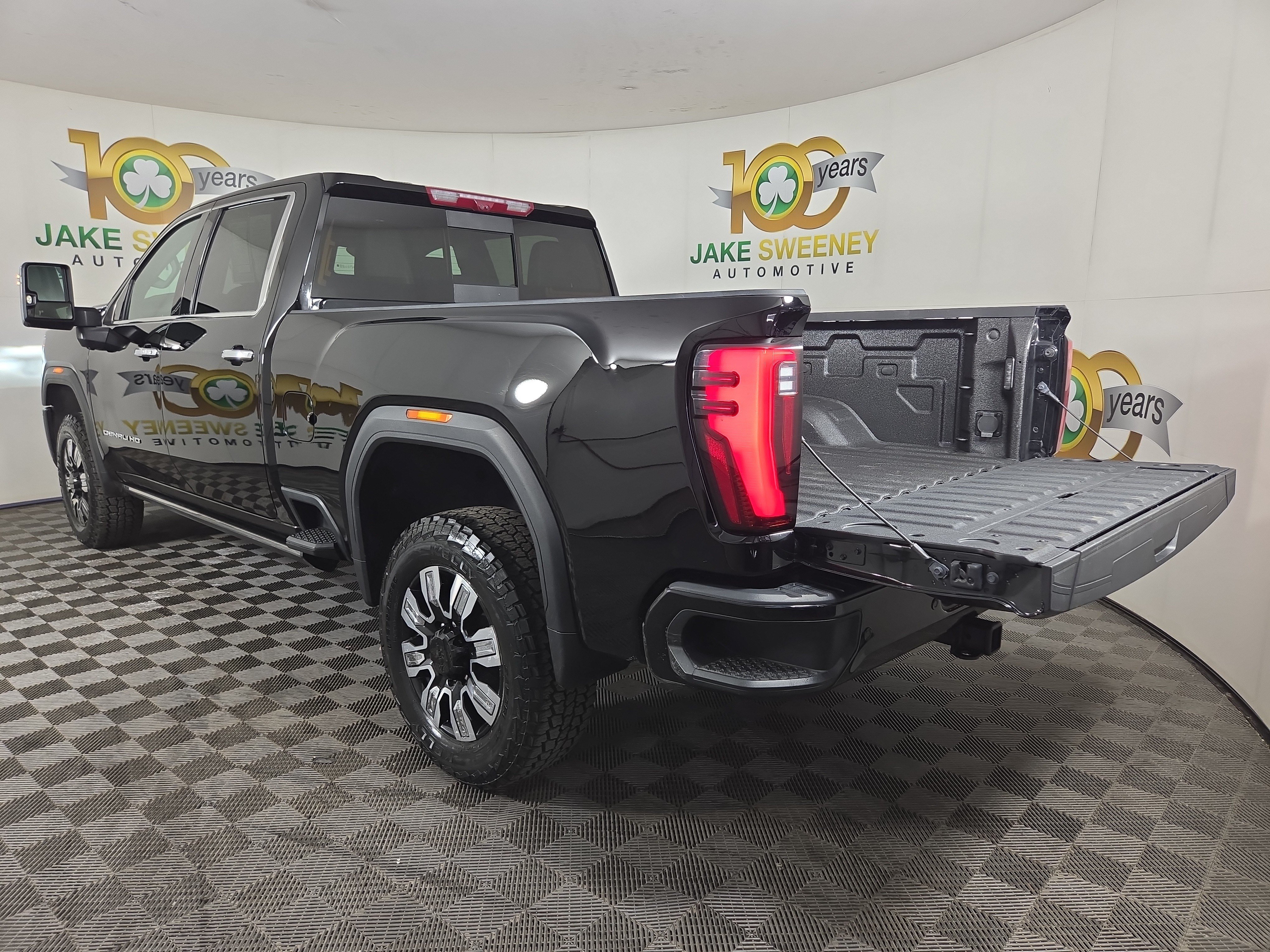 Certified 2024 GMC Sierra 2500 Denali w/ Denali Reserve Package AWD/4WD image 33