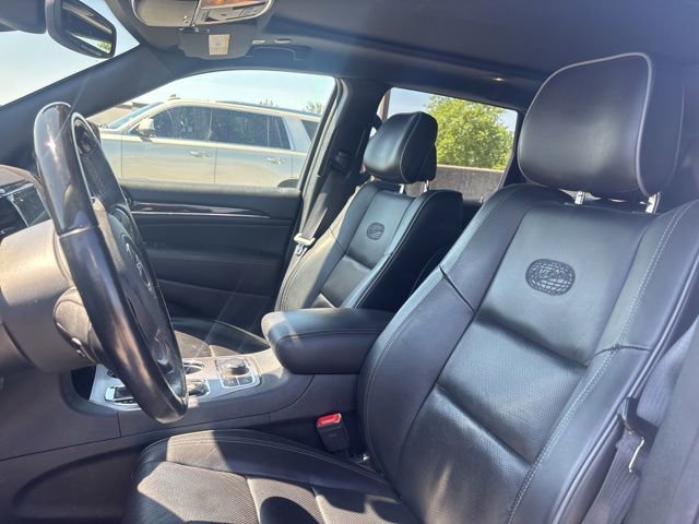 Used 2020 Jeep Grand Cherokee Overland AWD/4WD image 3