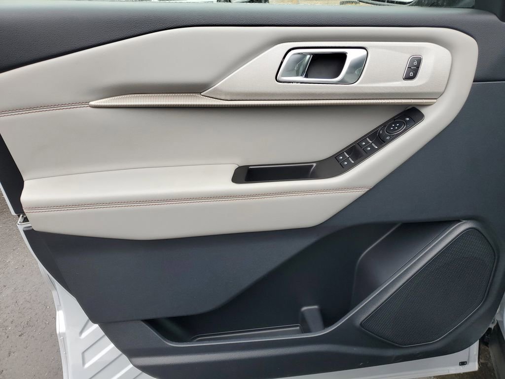 New 2026 Ford Explorer Active w/ Active Comfort Package image 24