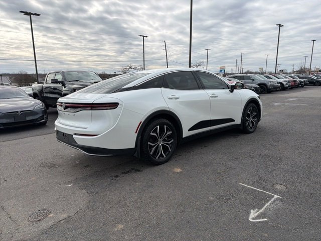 Used 2023 Toyota Crown XLE image 4