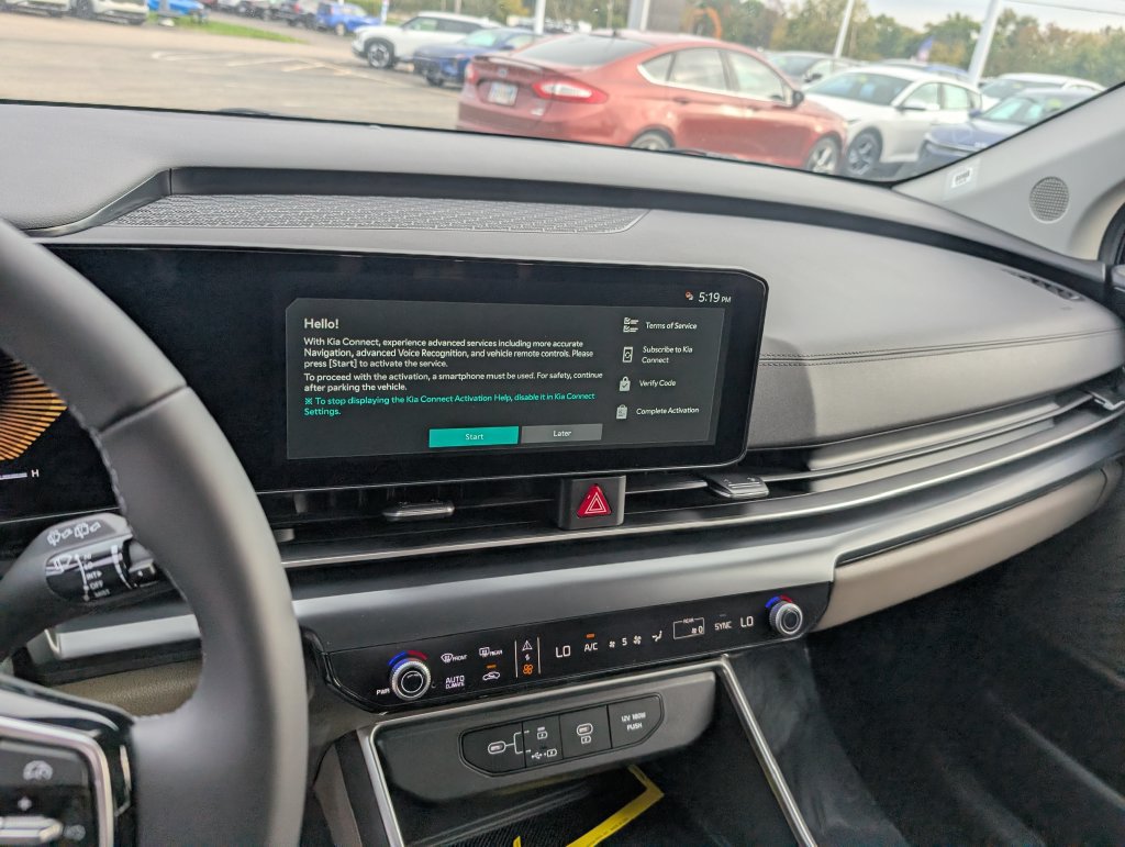New 2026 Kia Carnival FWD image 19