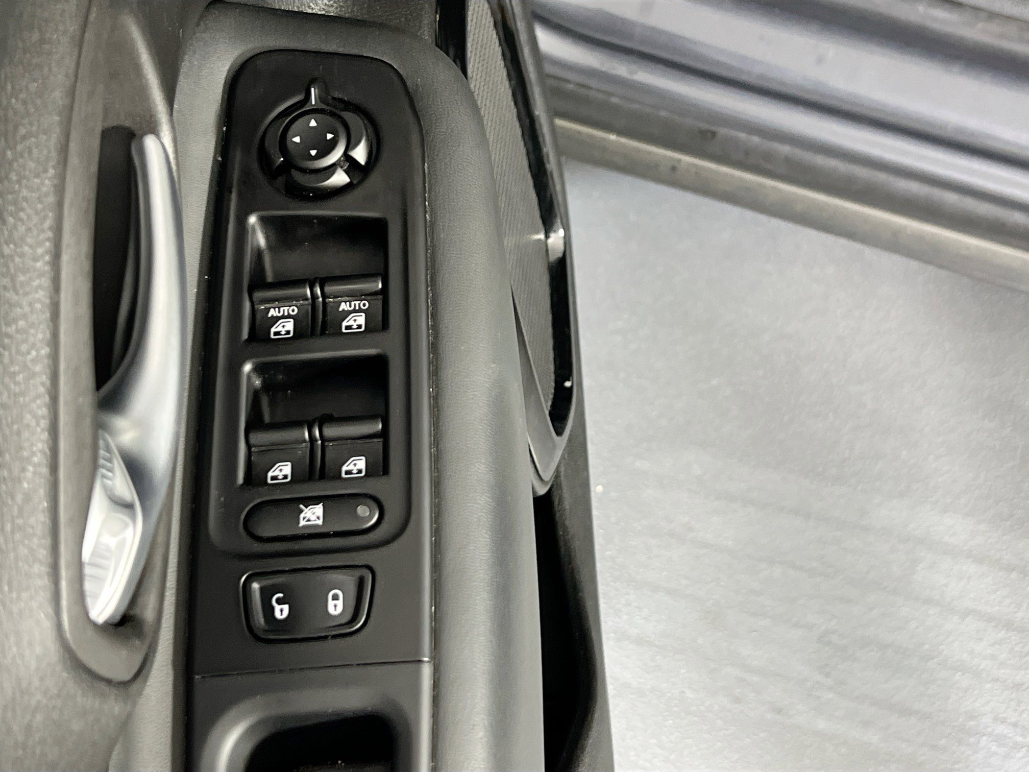 Used 2022 Jeep Renegade Altitude w/ Sun/Sound Group image 18