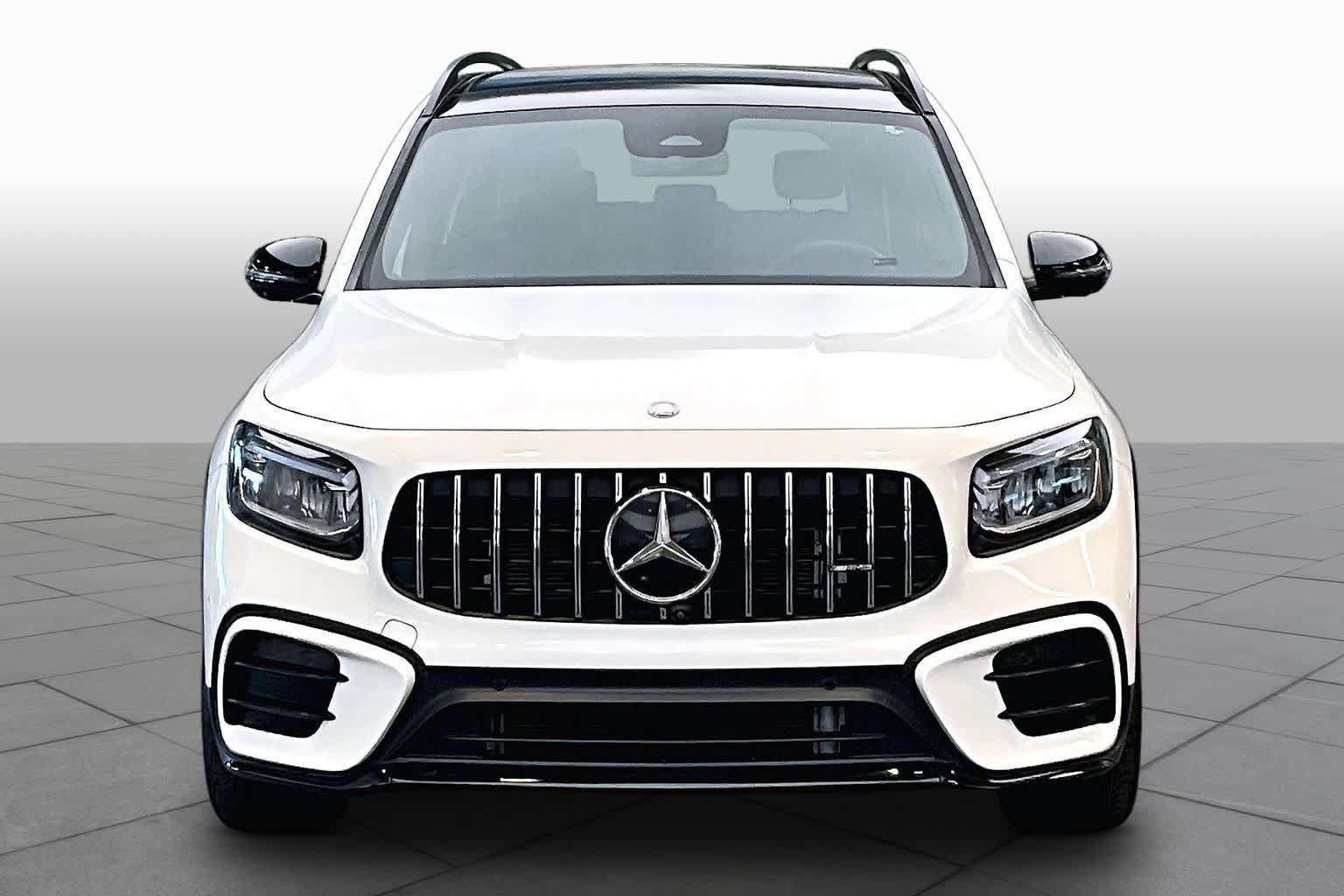Used 2026 Mercedes-Benz GLB 35 AMG 4MATIC image 4