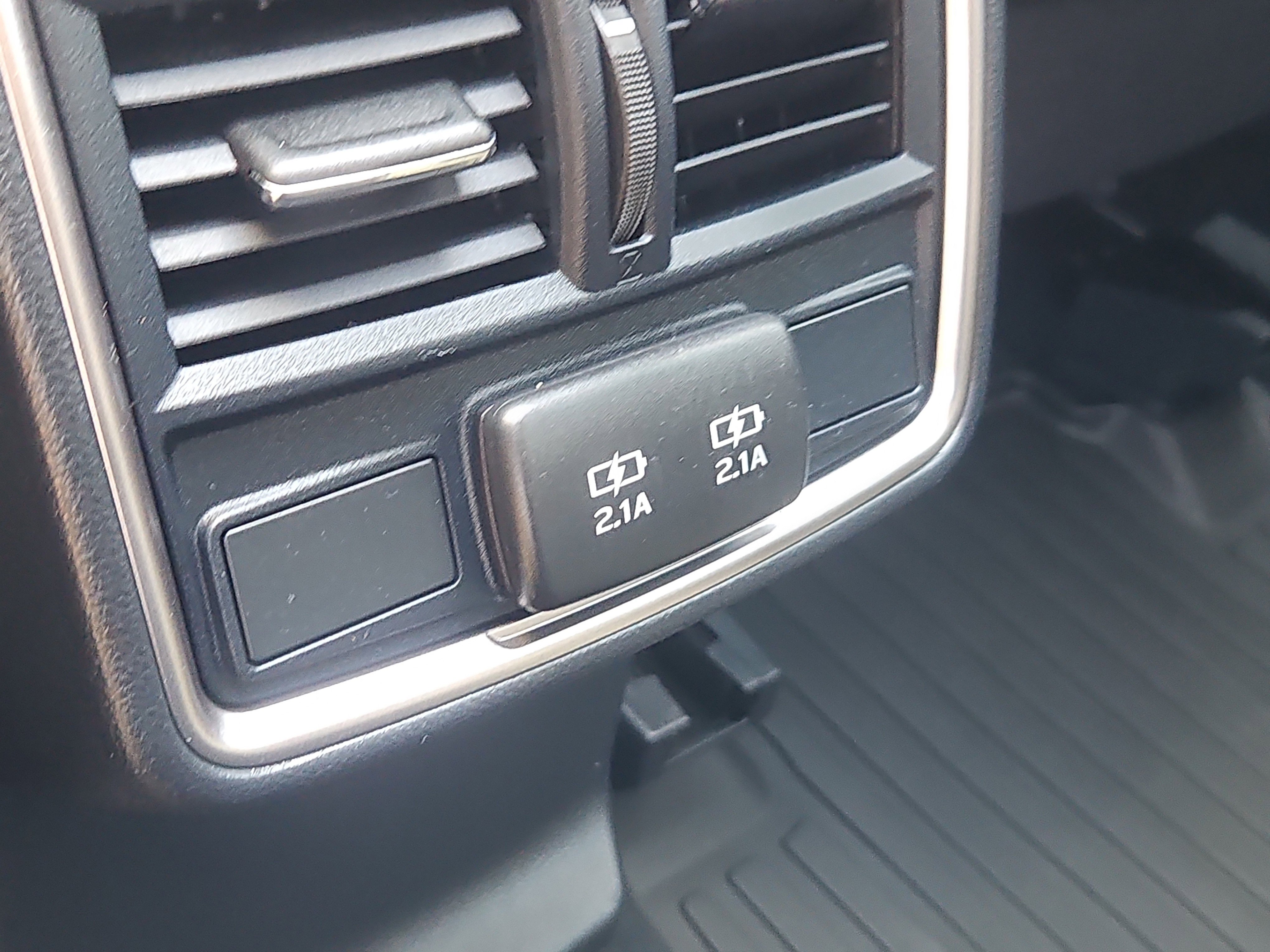 Certified 2023 Subaru Forester Premium AWD/4WD image 12