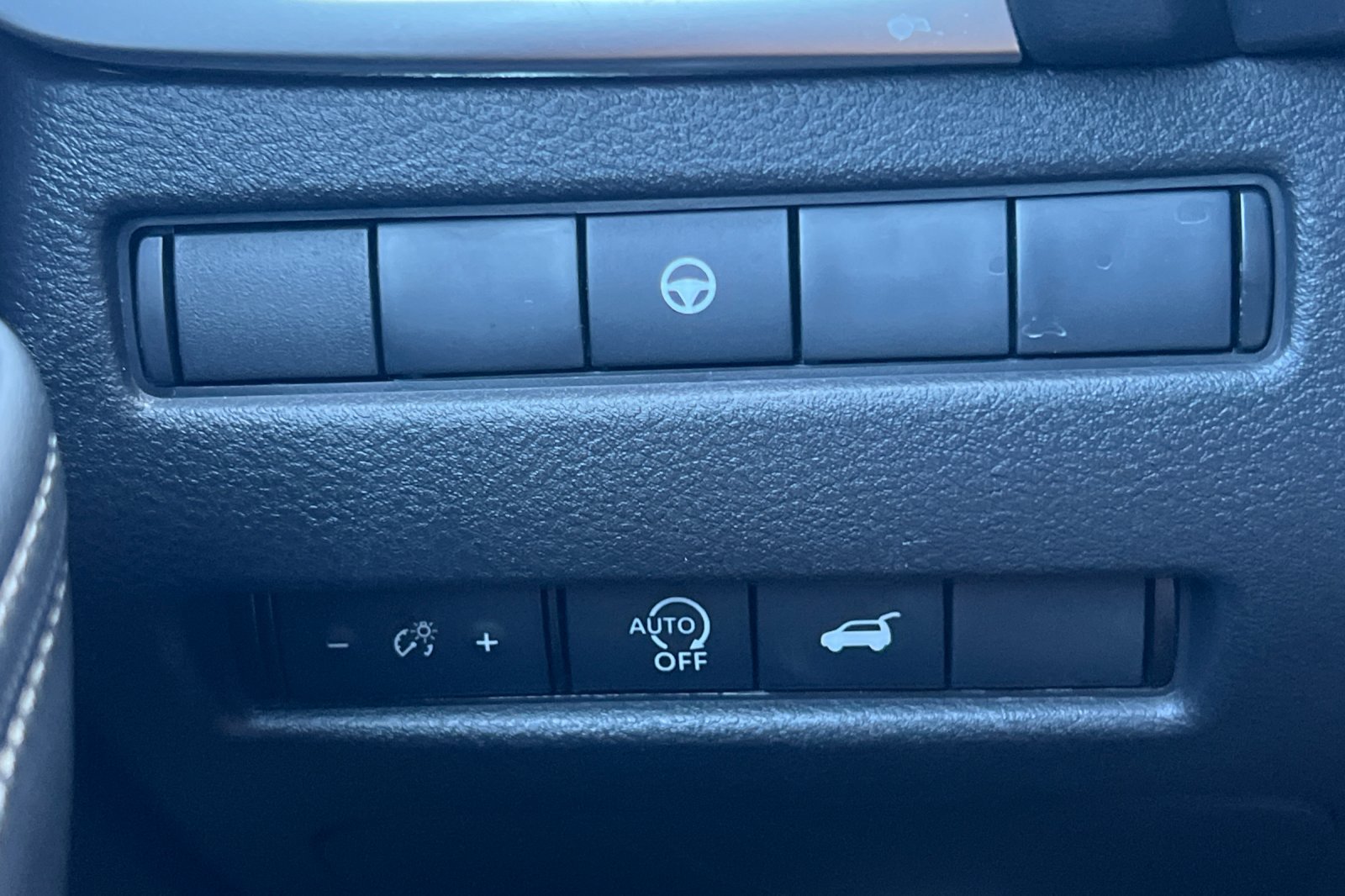 Certified 2026 Nissan Rogue SV FWD image 31