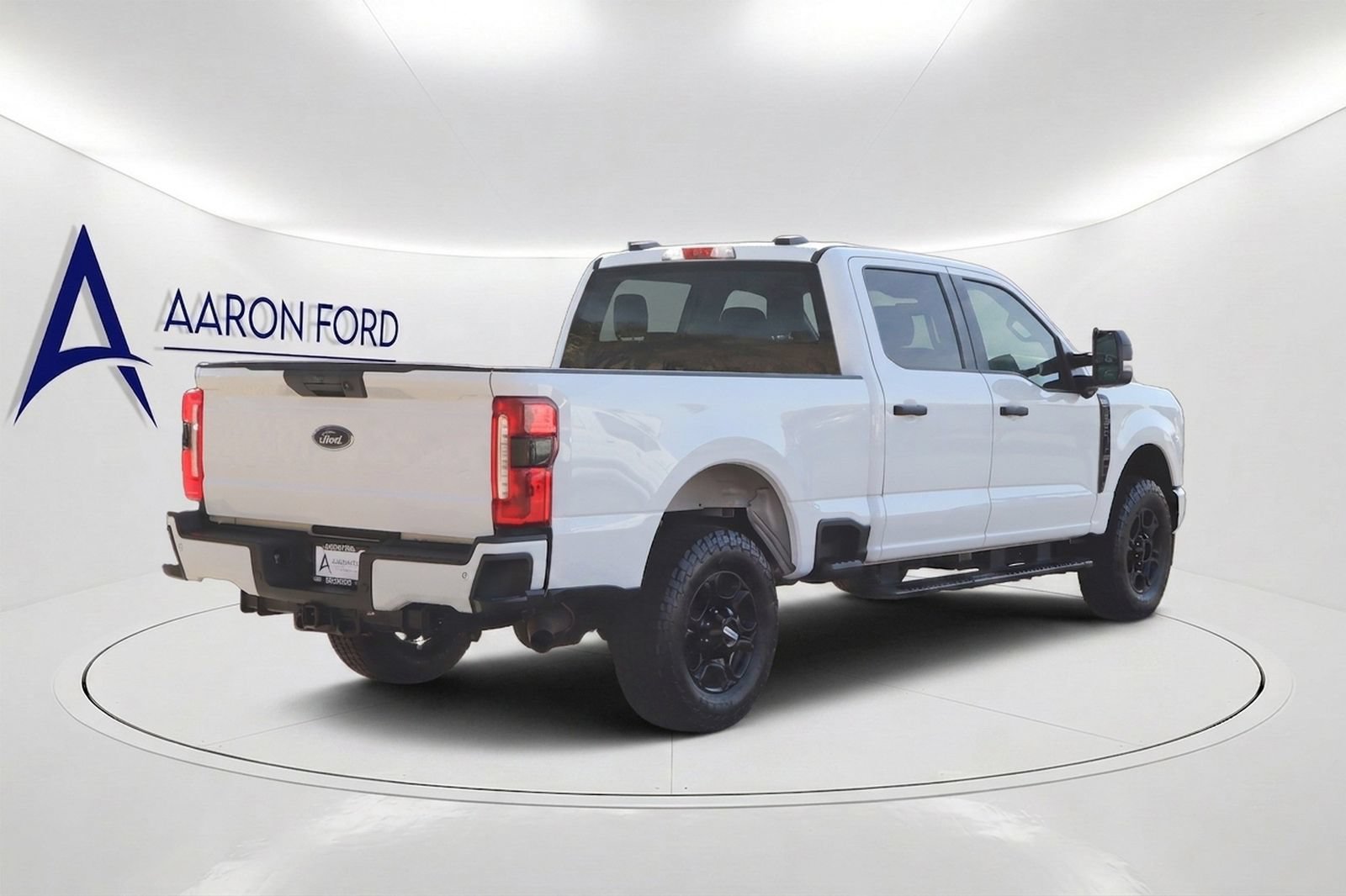 Used 2024 Ford F250 XL w/ STX Appearance Package AWD/4WD image 4
