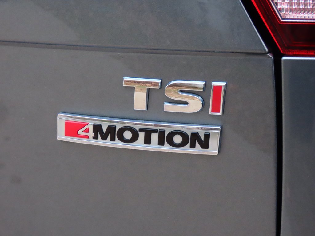 Used 2018 Volkswagen Tiguan S image 16