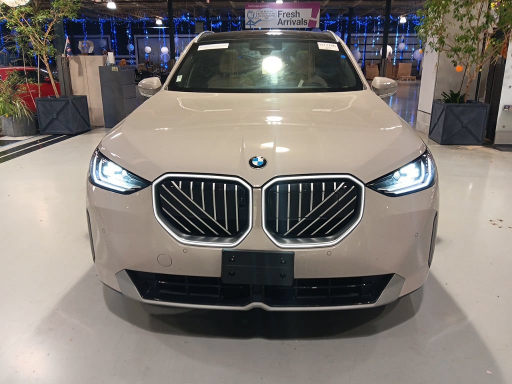 Certified 2025 BMW X3 xDrive30i w/ Premium Package AWD/4WD image 10